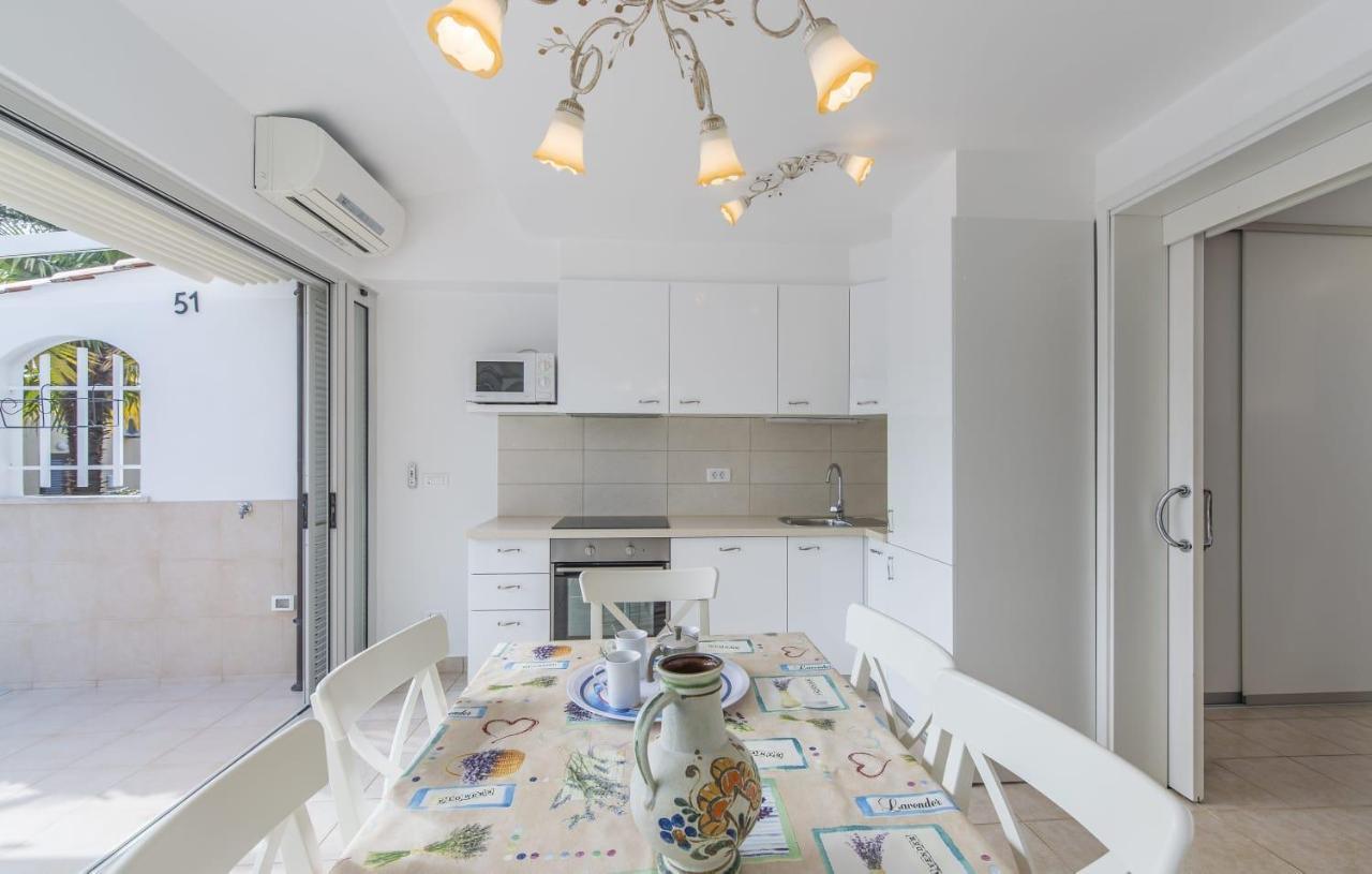 Holiday Home M&M Novigrad  ภายนอก รูปภาพ
