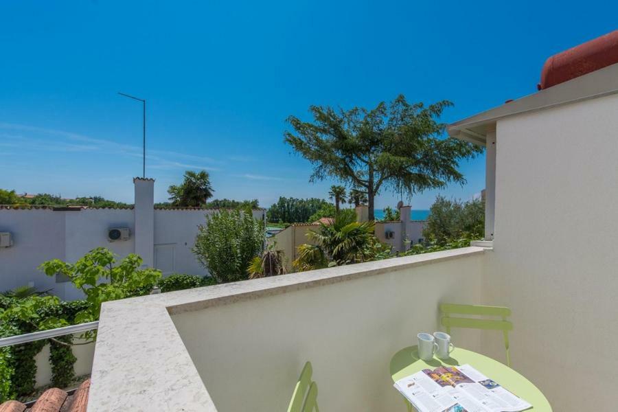 Holiday Home M&M Novigrad  ภายนอก รูปภาพ